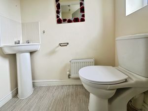 Guest WC- click for photo gallery